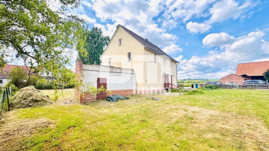 Kernsaniertes 1-2 Familien Fachwerkhaus in naturnaher Ortsrandlage - Gartenbereich 2